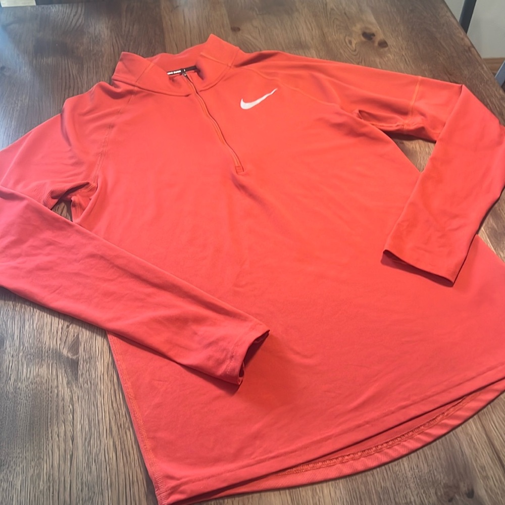 Nike Running Men’s Red Long Sleeve 1/2 Zip Pullover Small